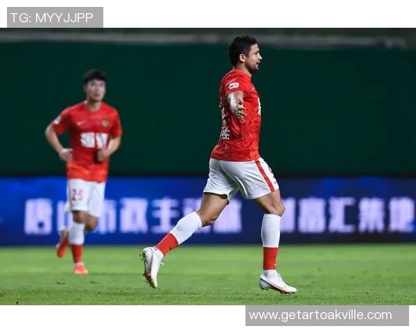 广州足球队快攻策略分析及其在比赛中的成败得失探讨