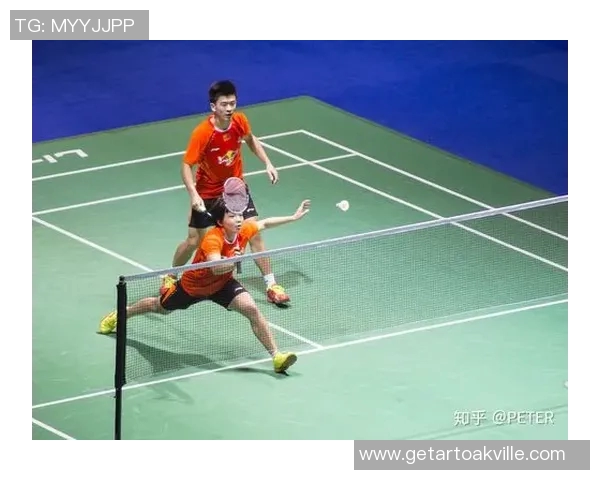 深圳羽毛球队中路突破战术解析与实战应用探讨